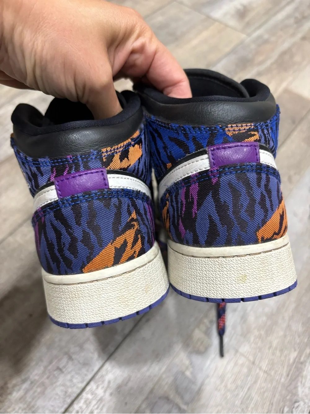 Nike Jordan Air 1 youth tiger stripe sneakers